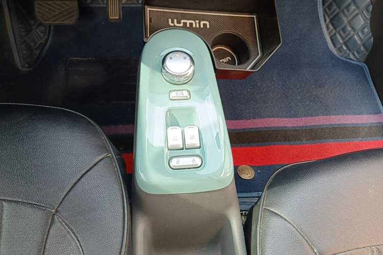 Used CHANGAN NEVO Lumin 2022 210km Sweet Edition Gear Lever