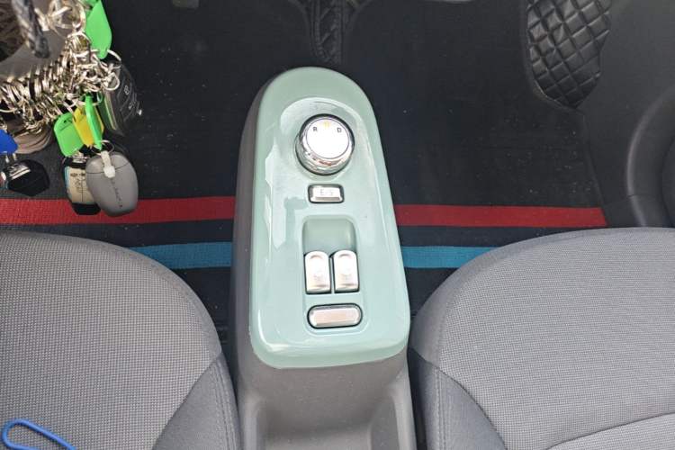 Used CHANGAN NEVO Lumin 2022 210km Sweet Edition Gear Lever