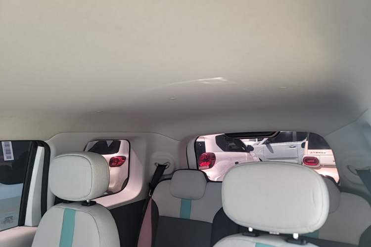 Used CHANGAN NEVO Lumin 2022 155 km – Refreshingly Sweet Edition Headliner