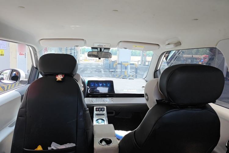 Used CHANGAN NEVO Lumin 2022 155 km – Refreshingly Sweet Edition Headliner