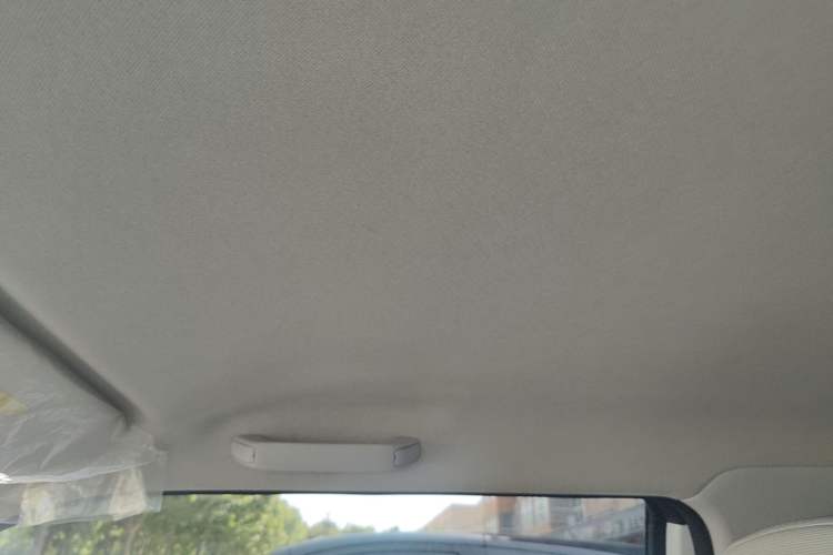 Used CHANGAN NEVO Lumin 2022 155 km – Refreshingly Sweet Edition Headliner