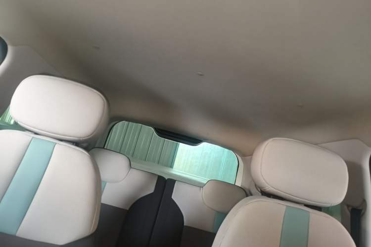 Used CHANGAN NEVO Lumin 2022 155 km – Refreshingly Sweet Edition Headliner