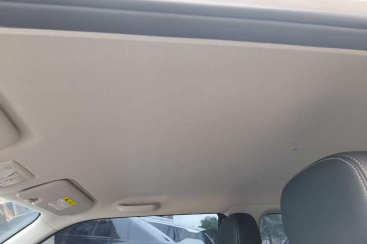 Used CHANGAN NEVO Lumin 2022 155 km – Refreshingly Sweet Edition Headliner