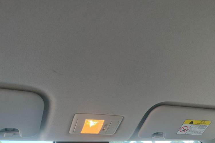 Used CHANGAN NEVO Lumin 2022 155 km – Refreshingly Sweet Edition Headliner