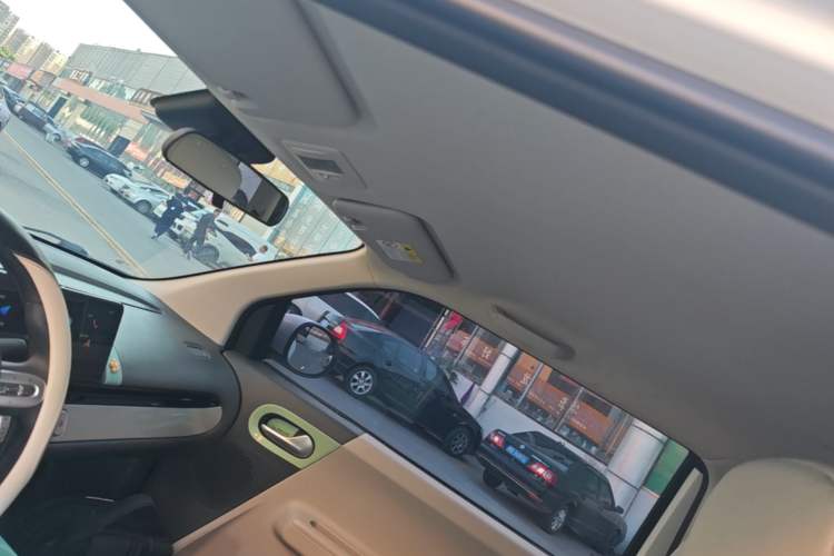 Used CHANGAN NEVO Lumin 2022 155 km – Refreshingly Sweet Edition Headliner