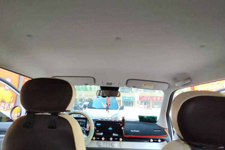 Used CHANGAN NEVO Lumin 2022 155 km – Refreshingly Sweet Edition Headliner