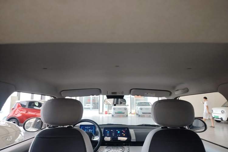 Used CHANGAN NEVO Lumin 2022 155 km – Refreshingly Sweet Edition Headliner
