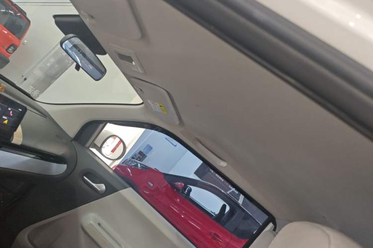 Used CHANGAN NEVO Lumin 2022 155 km – Refreshingly Sweet Edition Headliner