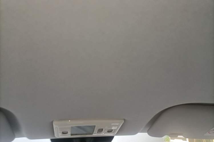 Used CHANGAN NEVO Lumin 2022 155 km – Refreshingly Sweet Edition Headliner