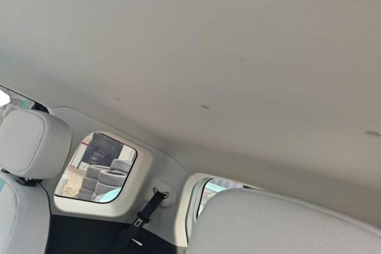 Used CHANGAN NEVO Lumin 2022 155 km – Refreshingly Sweet Edition Headliner