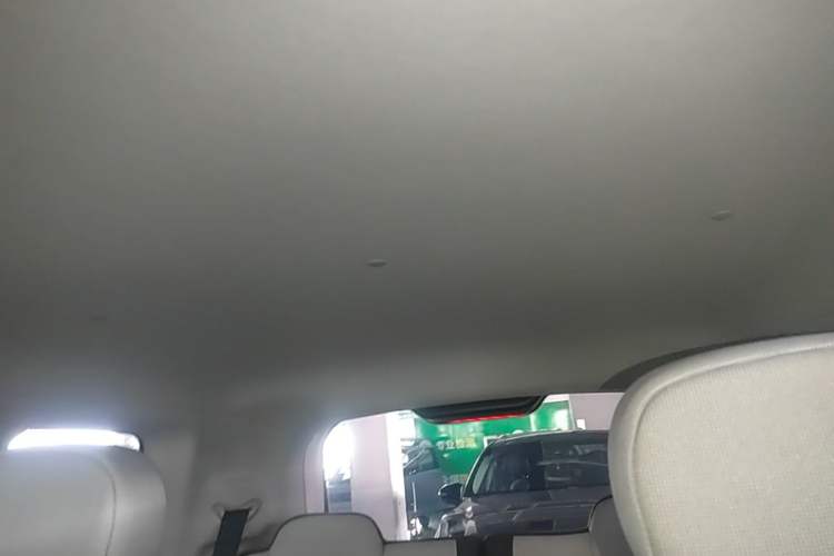Used CHANGAN NEVO Lumin 2022 155 km – Refreshingly Sweet Edition Headliner
