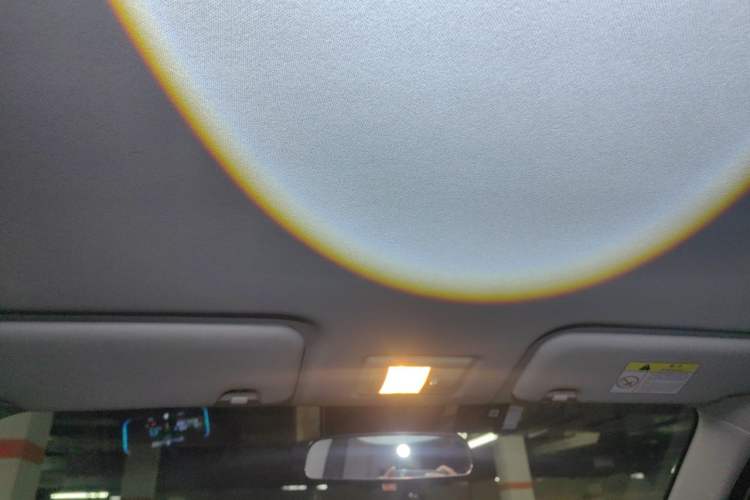 Used CHANGAN NEVO Lumin 2022 155 km – Refreshingly Sweet Edition Headliner