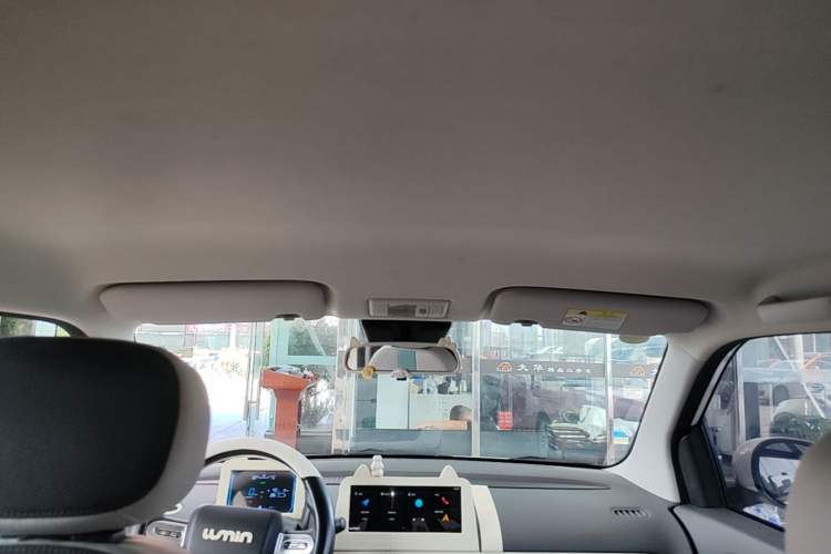 Used CHANGAN NEVO Lumin 2022 155 km – Refreshingly Sweet Edition Headliner