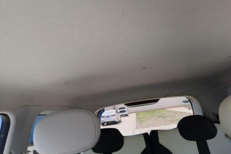 Used CHANGAN NEVO Lumin 2022 155 km – Refreshingly Sweet Edition Headliner