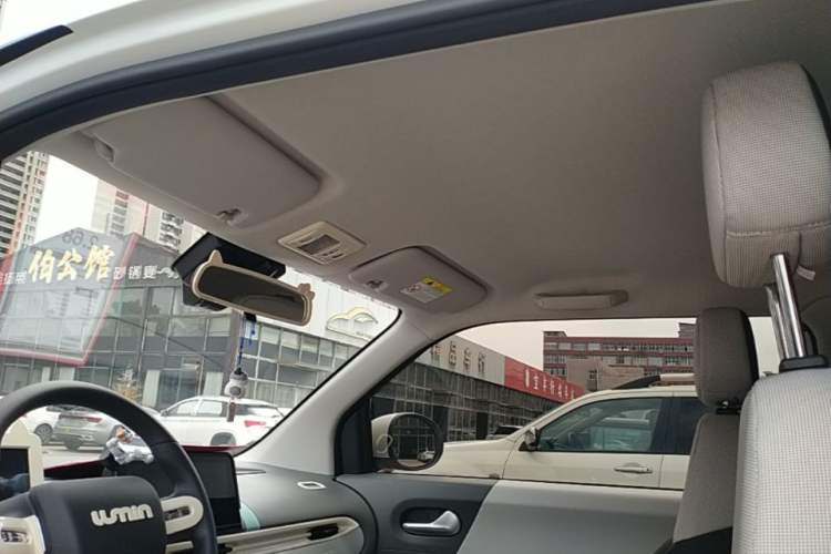 Used CHANGAN NEVO Lumin 2022 155 km – Refreshingly Sweet Edition Headliner