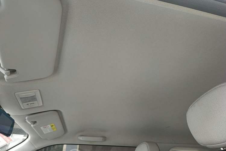 Used CHANGAN NEVO Lumin 2022 155 km – Refreshingly Sweet Edition Headliner
