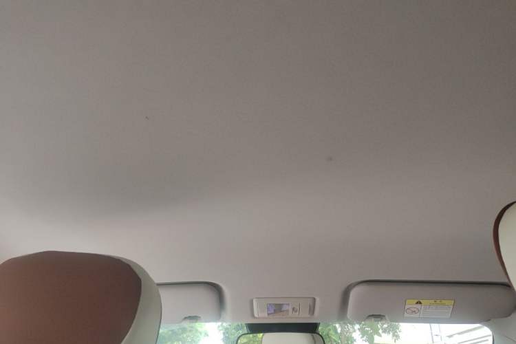 Used CHANGAN NEVO Lumin 2022 155 km – Refreshingly Sweet Edition Headliner