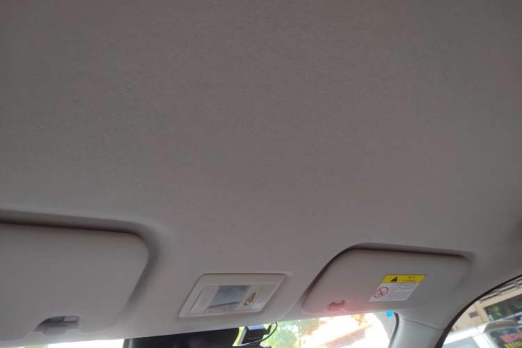 Used CHANGAN NEVO Lumin 2022 155 km – Refreshingly Sweet Edition Headliner