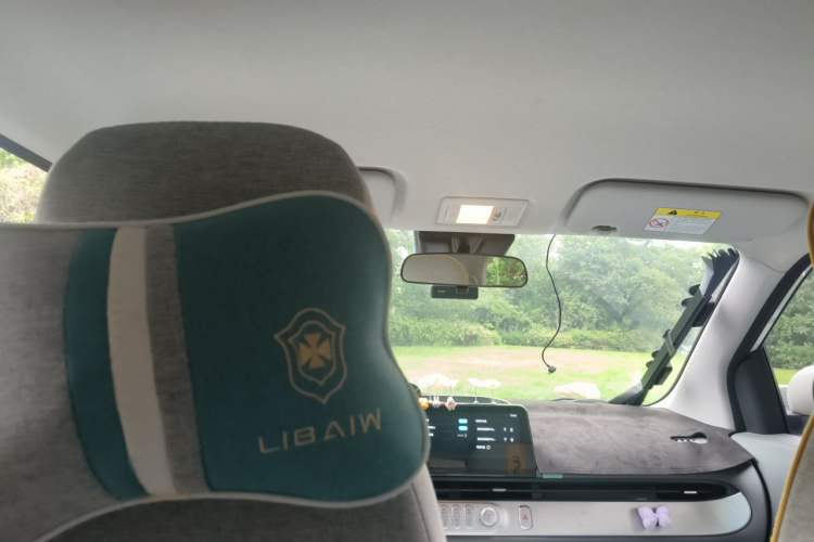 Used CHANGAN NEVO Lumin 2022 155 km – Refreshingly Sweet Edition Headliner