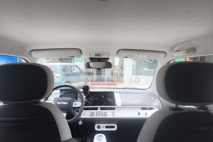 Used CHANGAN NEVO Lumin 2022 155 km – Refreshingly Sweet Edition Headliner