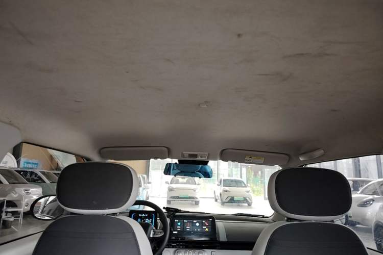 Used CHANGAN NEVO Lumin 2022 155 km – Refreshingly Sweet Edition Headliner