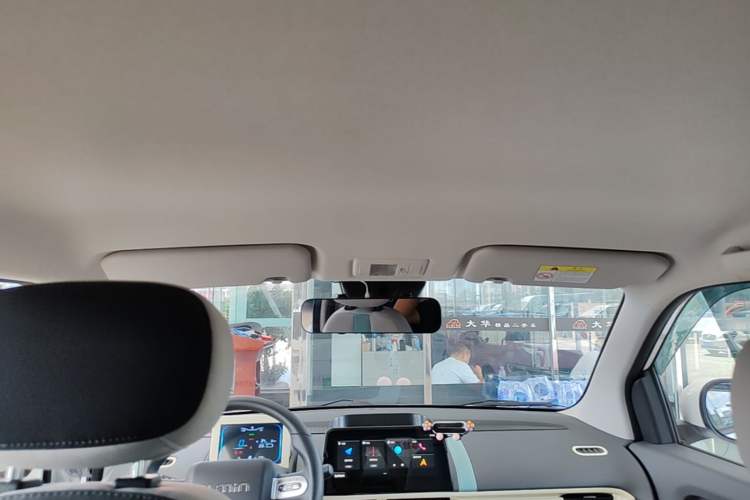 Used CHANGAN NEVO Lumin 2022 155 km – Refreshingly Sweet Edition Headliner
