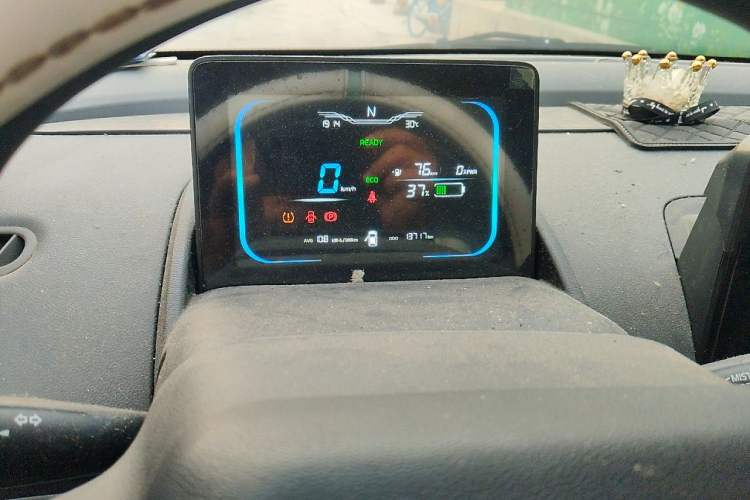 Used CHANGAN NEVO Lumin 2022 210km Sweet Edition Instrument Cluster