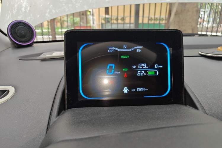 Used CHANGAN NEVO Lumin 2022 210km Sweet Edition Instrument Cluster