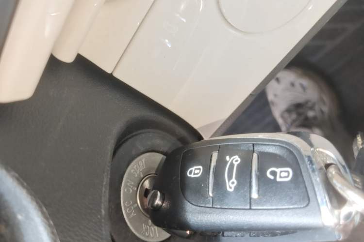 Used CHANGAN NEVO Lumin 2022 210km Sweet Edition Interior 1