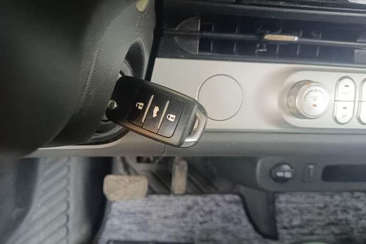 Used CHANGAN NEVO Lumin 2022 155 km – Refreshingly Sweet Edition Interior 1