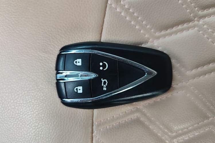 Used CHANGAN NEVO Lumin 2022 155 km – Refreshingly Sweet Edition Interior 1