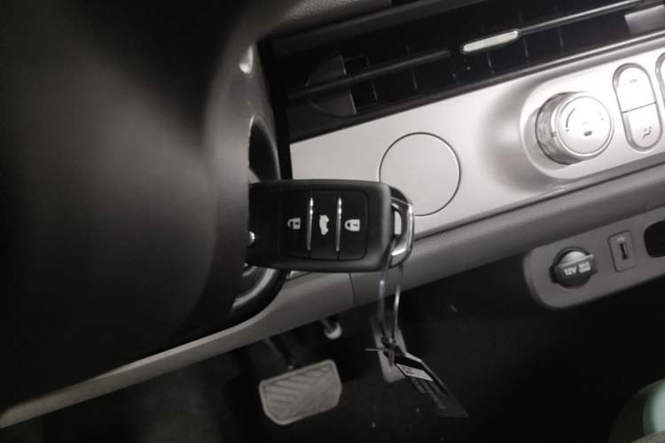 Used CHANGAN NEVO Lumin 2022 210km Sweet Edition Interior 1