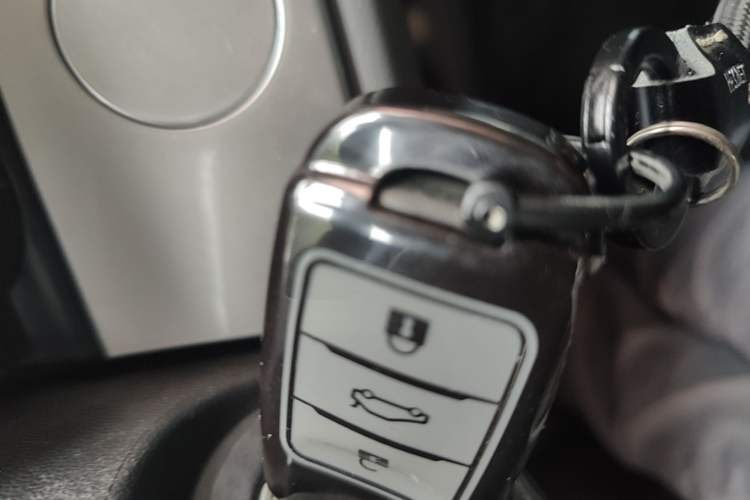 Used CHANGAN NEVO Lumin 2022 155 km – Refreshingly Sweet Edition Interior 1