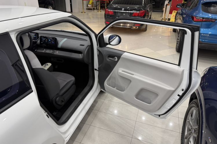 Used CHANGAN NEVO Lumin 2022 301km Honey-Sweet Version Interior 2