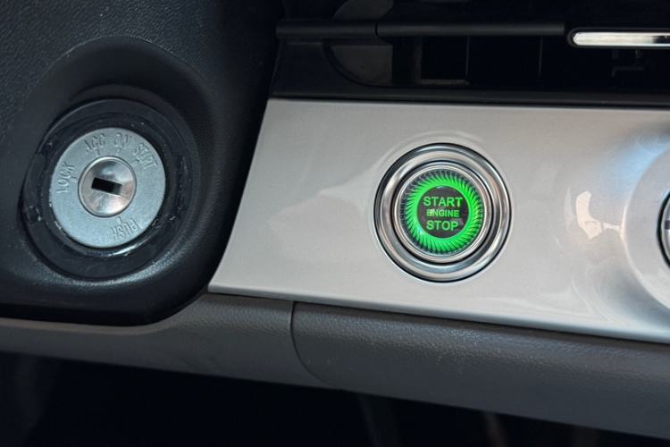 Used CHANGAN NEVO Lumin 2022 210km Sweet Edition Interior 2
