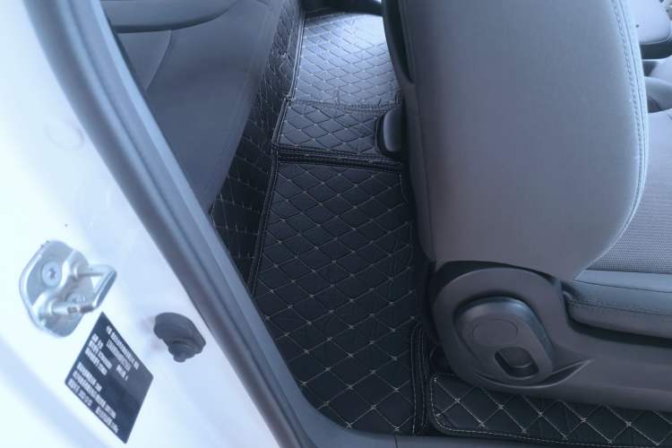 Used CHANGAN NEVO Lumin 2022 210km Sweet Edition Interior 3