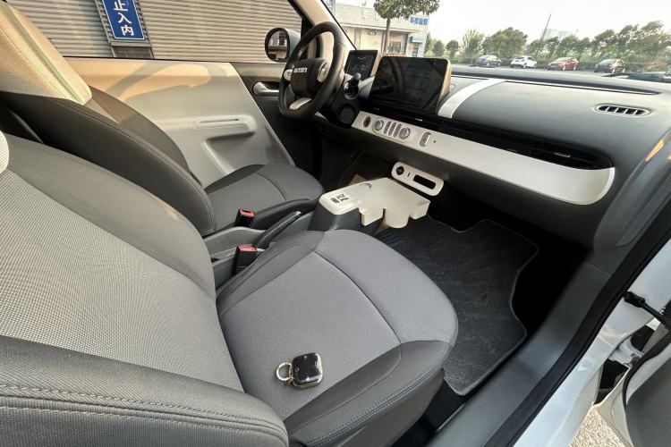 Used CHANGAN NEVO Lumin 2022 210km Sweet Edition Interior 3
