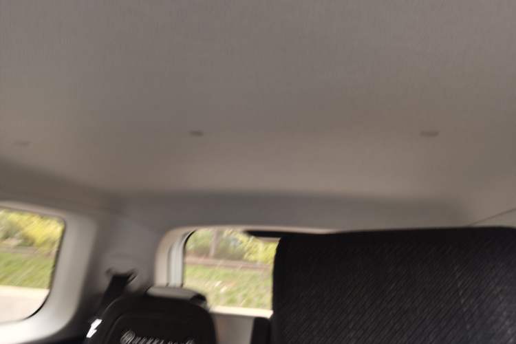 Used CHANGAN NEVO Lumin 2022 155 km – Refreshingly Sweet Edition Interior 4