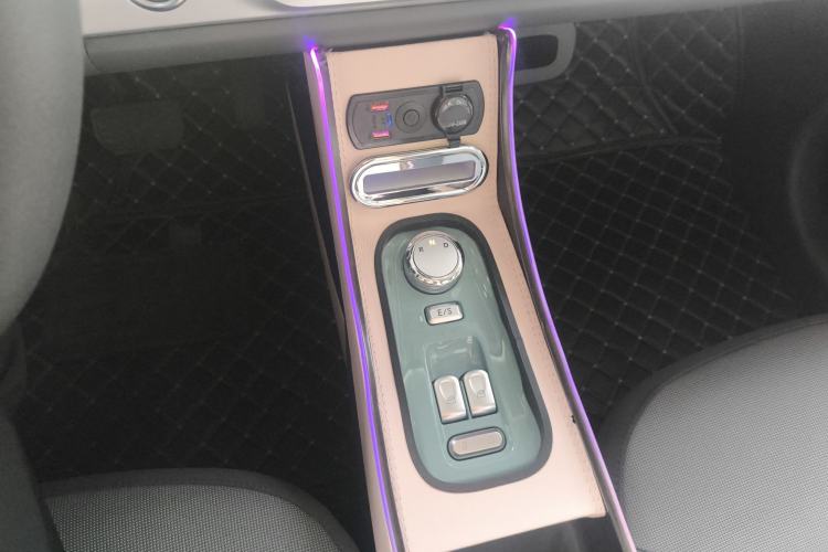 Used CHANGAN NEVO Lumin 2022 210km Sweet Edition Interior 4