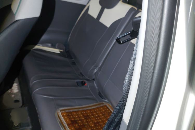 Used CHANGAN NEVO Lumin 2022 210km Sweet Edition Interior 4