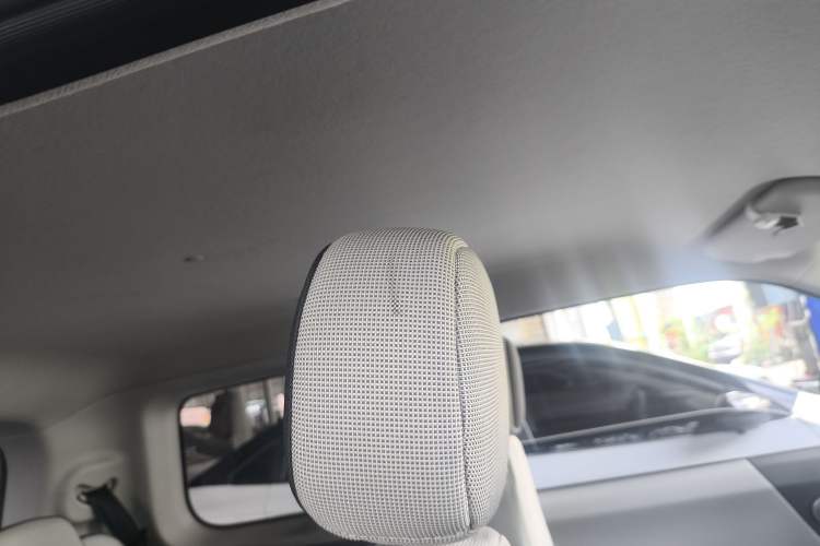 Used CHANGAN NEVO Lumin 2022 210km Sweet Edition Interior 7