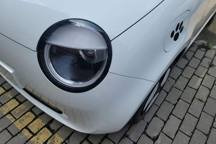 Used CHANGAN NEVO Lumin 2022 155 km – Refreshingly Sweet Edition Left Front Headlight