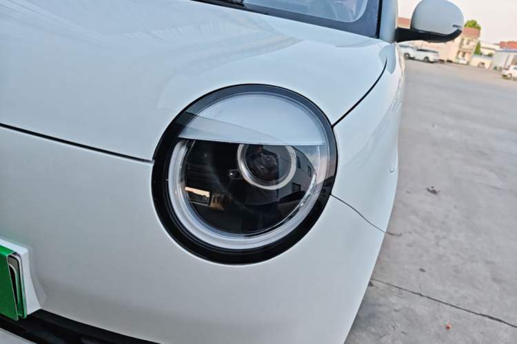 Used CHANGAN NEVO Lumin 2022 155 km – Refreshingly Sweet Edition Left Front Headlight