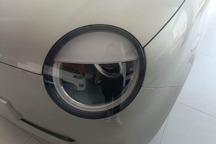 Used CHANGAN NEVO Lumin 2022 155 km – Refreshingly Sweet Edition Left Front Headlight