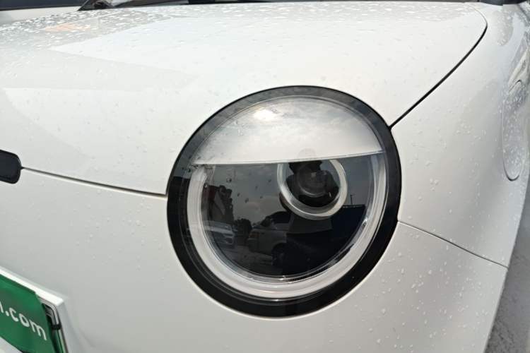 Used CHANGAN NEVO Lumin 2022 155 km – Refreshingly Sweet Edition Left Front Headlight