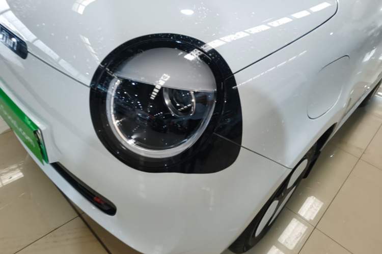 Used CHANGAN NEVO Lumin 2022 155 km – Refreshingly Sweet Edition Left Front Headlight