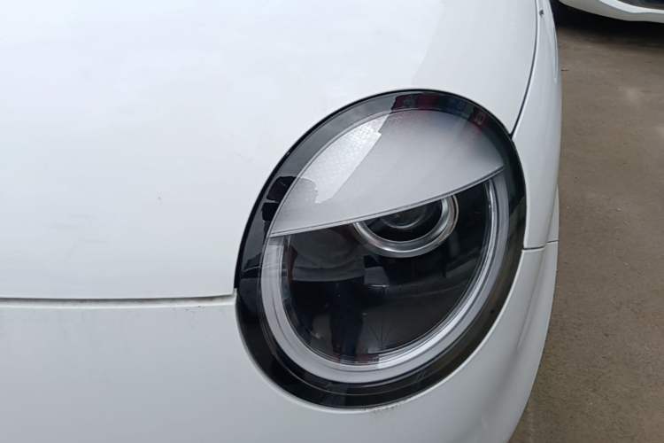 Used CHANGAN NEVO Lumin 2022 155 km – Refreshingly Sweet Edition Left Front Headlight