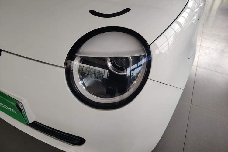 Used CHANGAN NEVO Lumin 2022 155 km – Refreshingly Sweet Edition Left Front Headlight