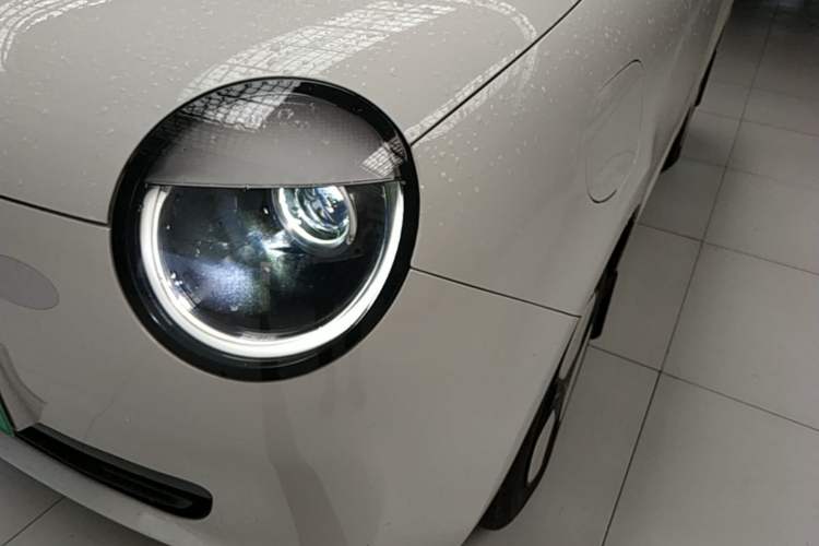 Used CHANGAN NEVO Lumin 2022 155 km – Refreshingly Sweet Edition Left Front Headlight