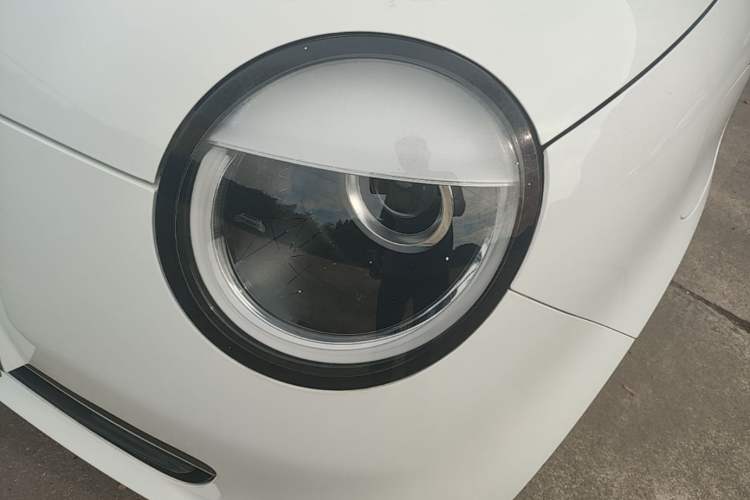 Used CHANGAN NEVO Lumin 2022 155 km – Refreshingly Sweet Edition Left Front Headlight